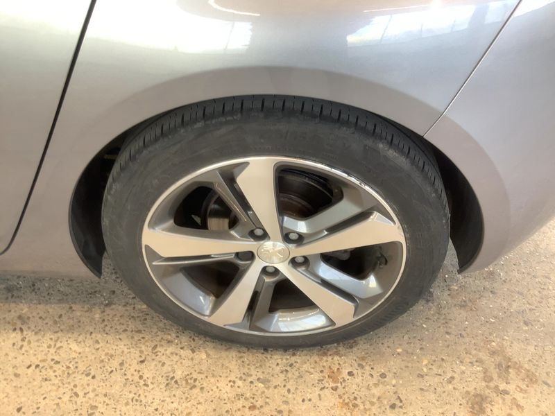Peugeot 308 2.0 Blue-HDi Allure 2014 – снимка 5