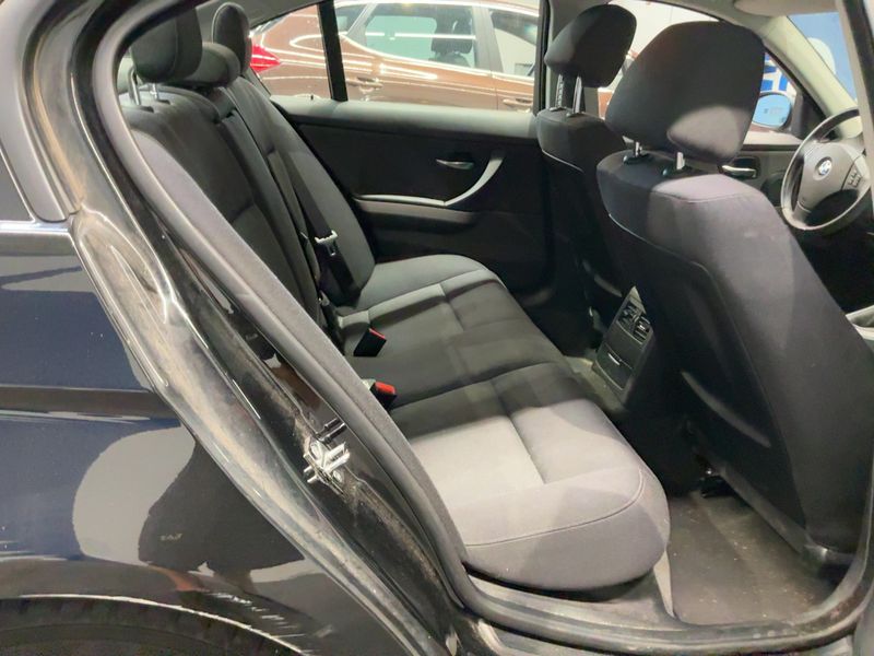 BMW 3er 320i 2006 – снимка 19