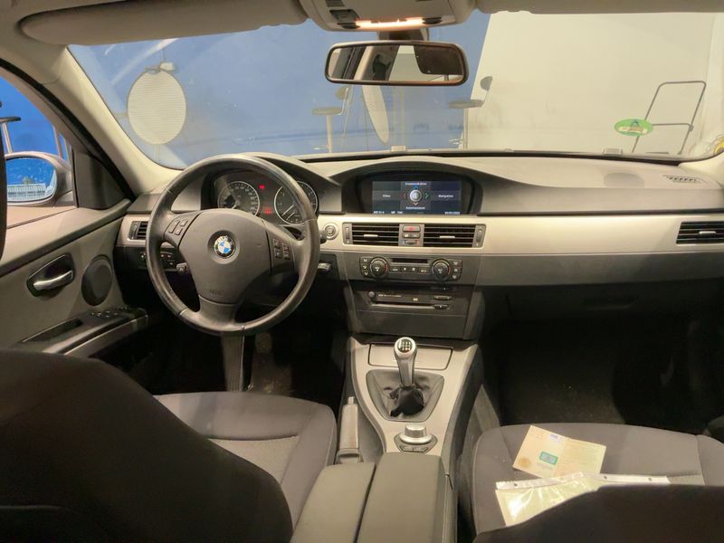 BMW 3er 320i 2006 – снимка 17