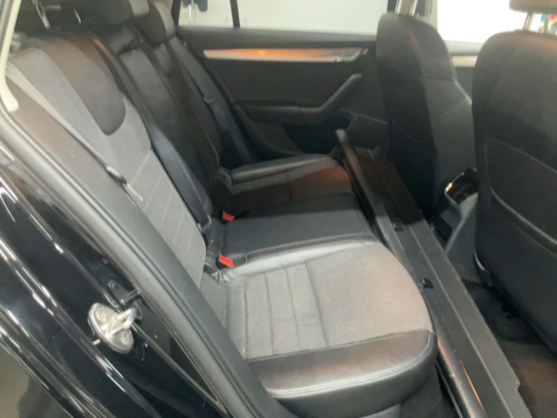 Skoda Octavia 1.4 TSI Elegance 2013 – снимка 20