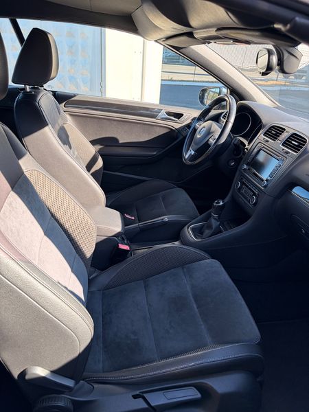Volkswagen Golf VI 1.6 TDI BlueMotion Tech — zdjęcie 11