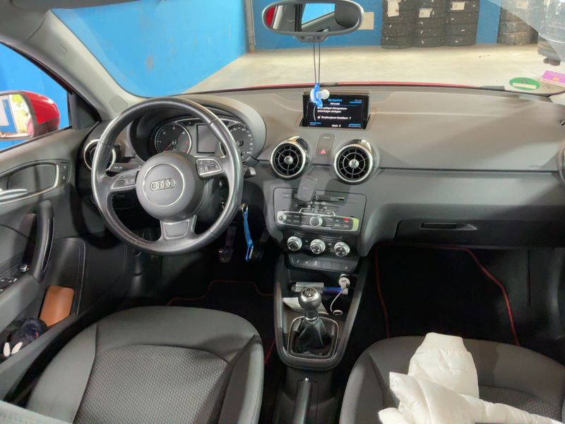 Audi A1 Sportback 1.6 TDI — zdjęcie 12