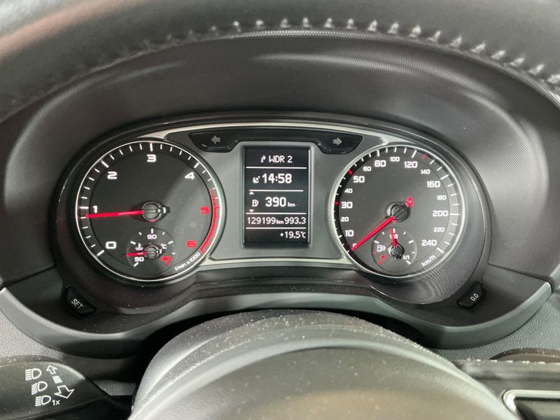 Audi A1 Sportback 1.6 TDI — zdjęcie 13