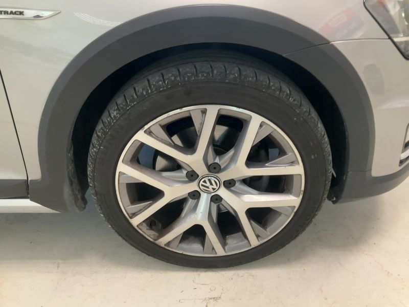 Volkswagen Golf VII 2.0 TDI 4Motion BlueMotion Tech 2015 – снимка 11