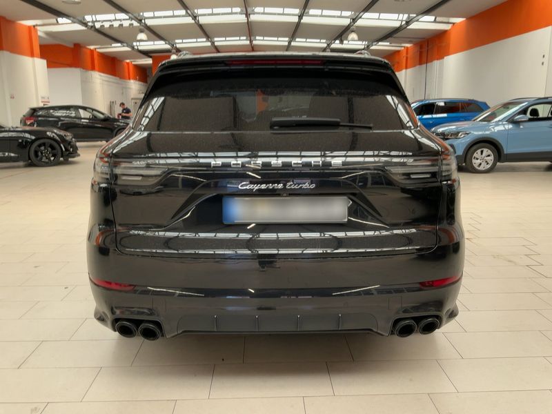 Porsche Cayenne Turbo — zdjęcie 5