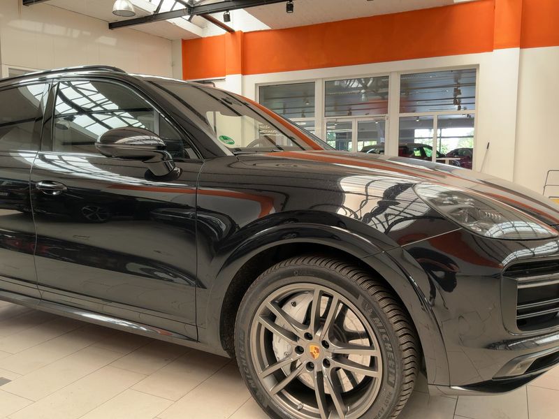 Porsche Cayenne Turbo — zdjęcie 8