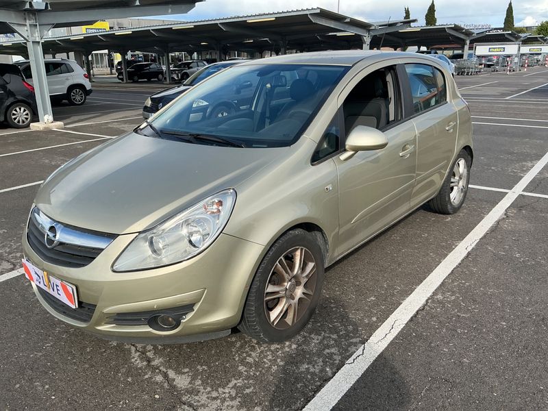 Opel Corsa 1.4 Cosmo — zdjęcie 1