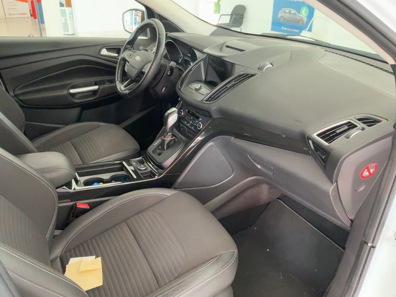 Ford Kuga 2.0 TDCi Titanium 2017 – снимка 16