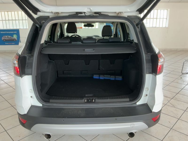 Ford Kuga 2.0 TDCi Titanium 2017 – снимка 15