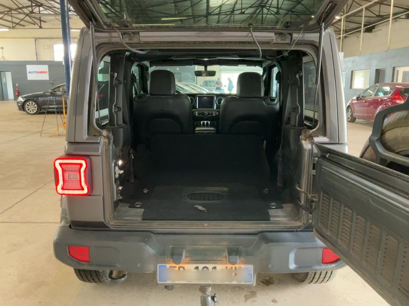 Jeep Wrangler 2.2 CRDi Sahara — zdjęcie 10