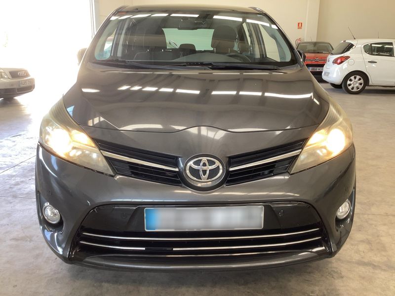 Toyota Verso 1.8 Advance — zdjęcie 9