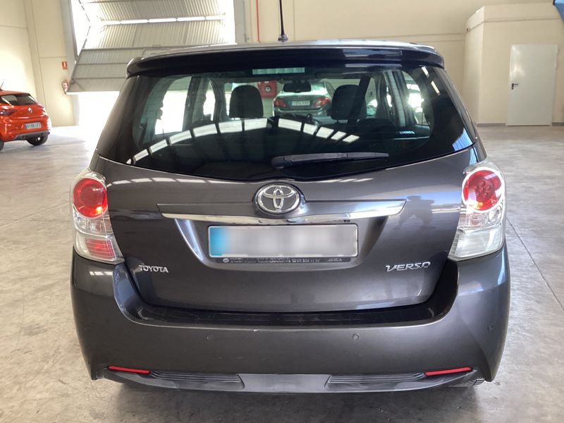 Toyota Verso 1.8 Advance — zdjęcie 5