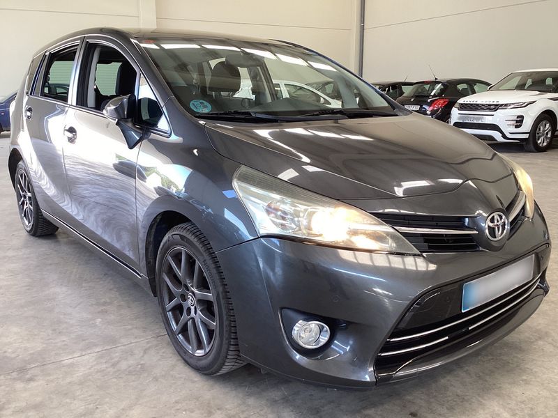 Toyota Verso 1.8 Advance — zdjęcie 8