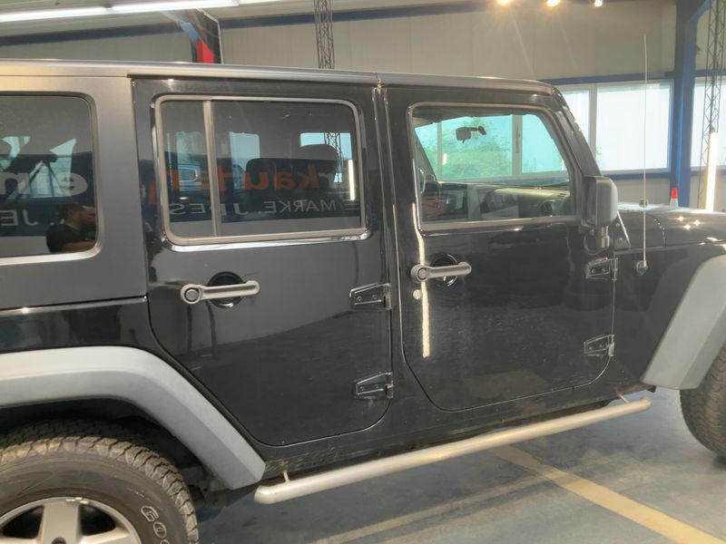 Jeep Wrangler Unlimited 2.8 CRD Sport — zdjęcie 7