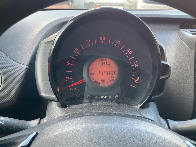 Citroen C1 1.0 VTi Feel — zdjęcie 13