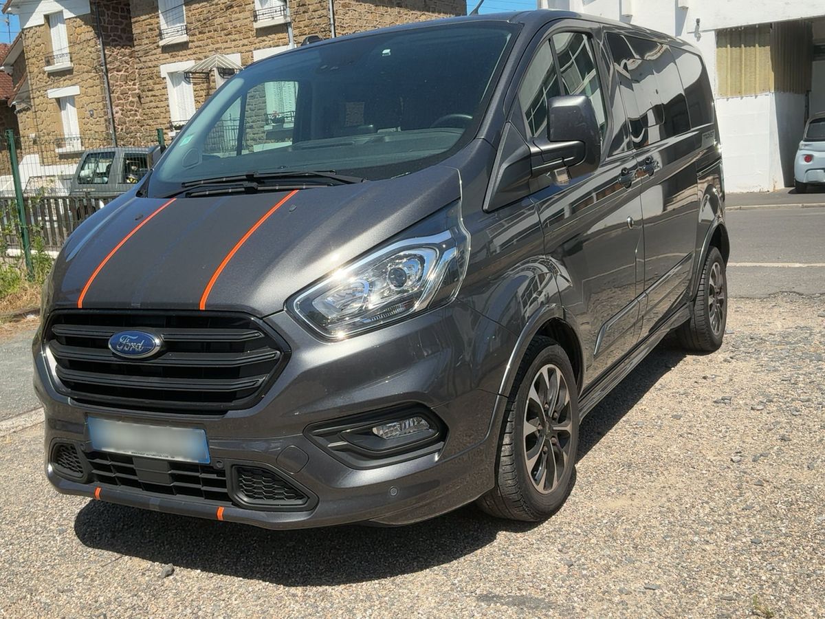 Ford Transit 2023 — photo 1