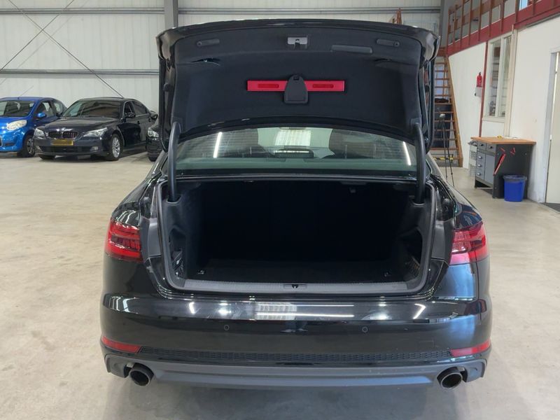 Audi A4 2.0 TFSI ultra Sport — zdjęcie 10
