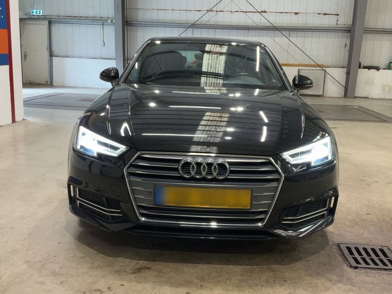 Audi A4 2.0 TFSI ultra Sport — zdjęcie 9