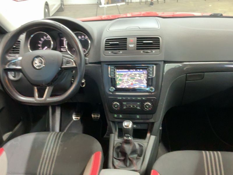 Skoda Yeti 2.0 TDI Monte Carlo — zdjęcie 12