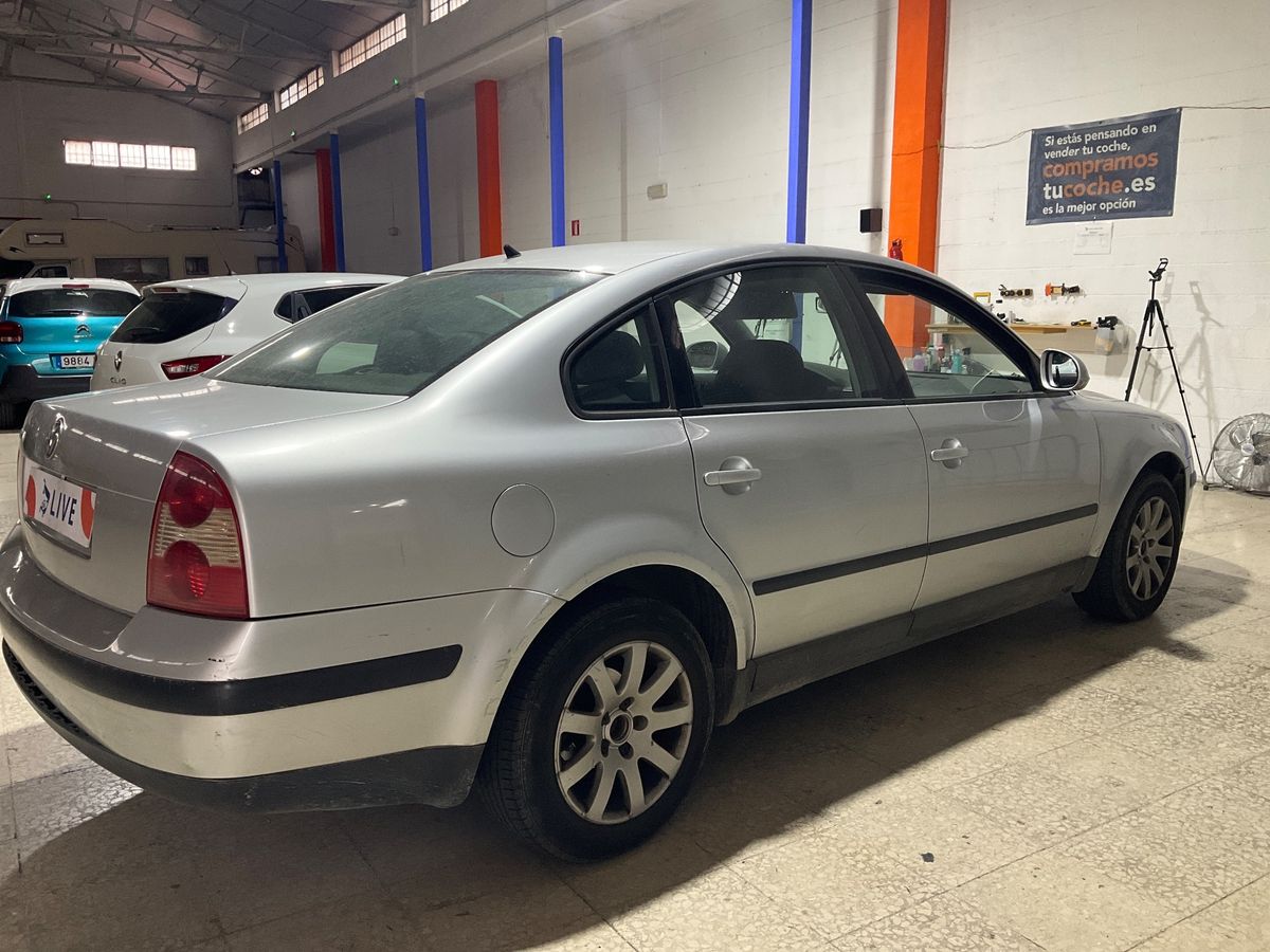 Volkswagen Passat 1.6 Comfortline