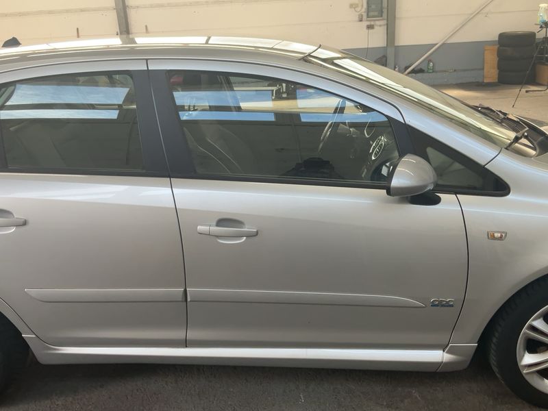 Opel Corsa 1.4 Innovation — zdjęcie 7