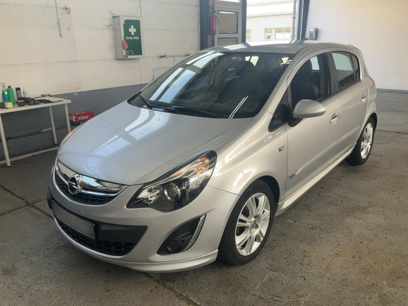 Opel Corsa 1.4 Innovation — zdjęcie 1
