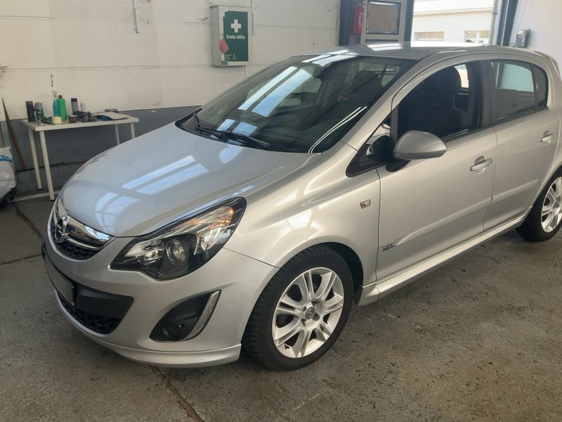 Opel Corsa 1.4 Innovation — zdjęcie 2