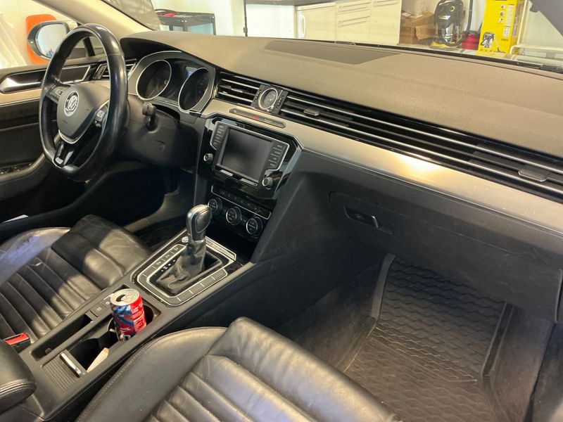 Volkswagen Passat 2.0 TDI Highline 4Motion BlueMotion Tech 2015 – снимка 44