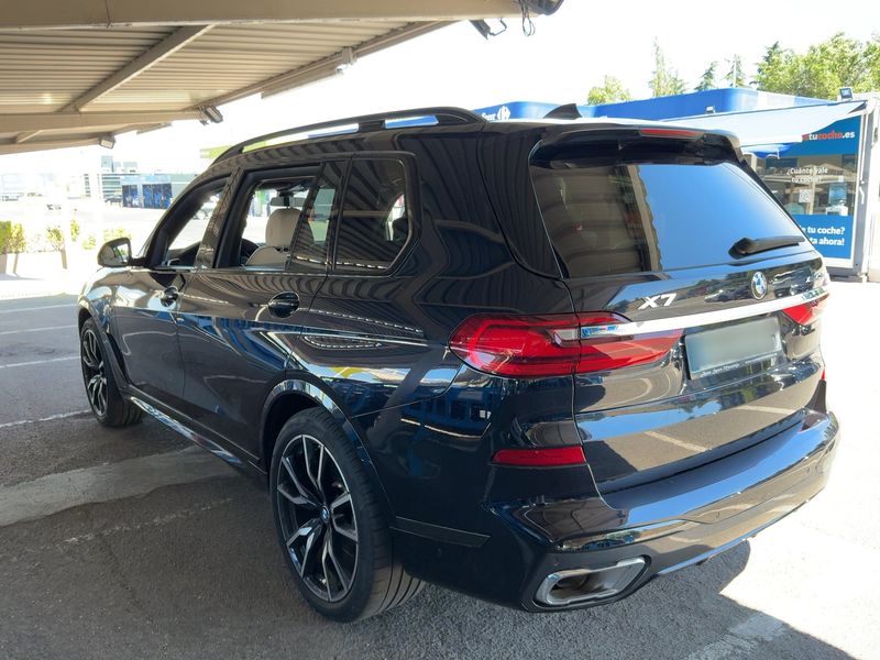 BMW X7 xDrive 40d Mild-Hybrid M Sport — zdjęcie 3