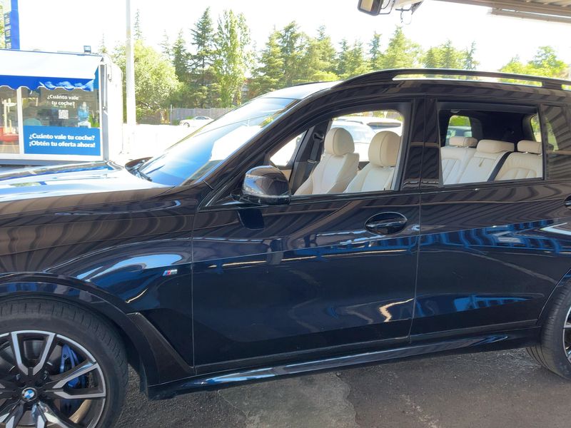 BMW X7 xDrive 40d Mild-Hybrid M Sport — zdjęcie 4