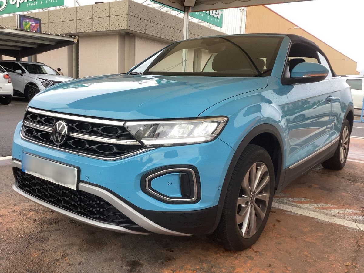 Volkswagen T-Roc 2023 — photo 1