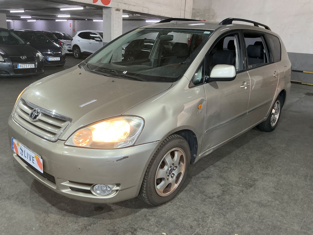 Toyota Avensis Verso 2.0 D-4D Luna