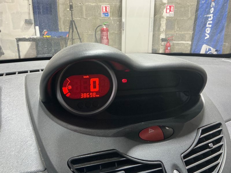 Renault Twingo 1.5 dCi Authentique 2011 – снимка 18