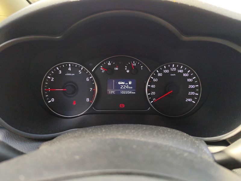 Kia Carens 1.6 GDI Concept — zdjęcie 12