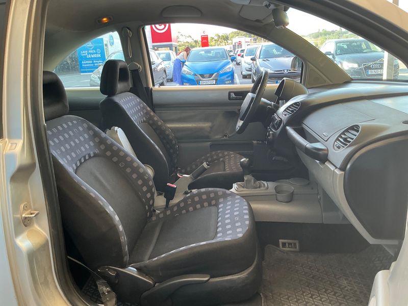 Volkswagen New Beetle 1.9 TDI — zdjęcie 3