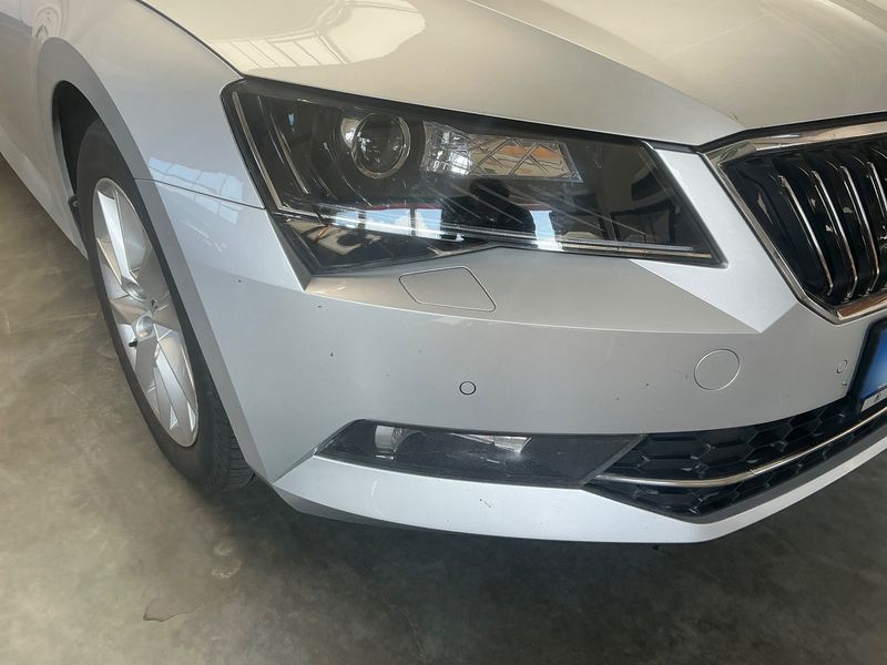 Skoda Superb 2.0 TDI Premium Edition 4x4 2019 – снимка 31