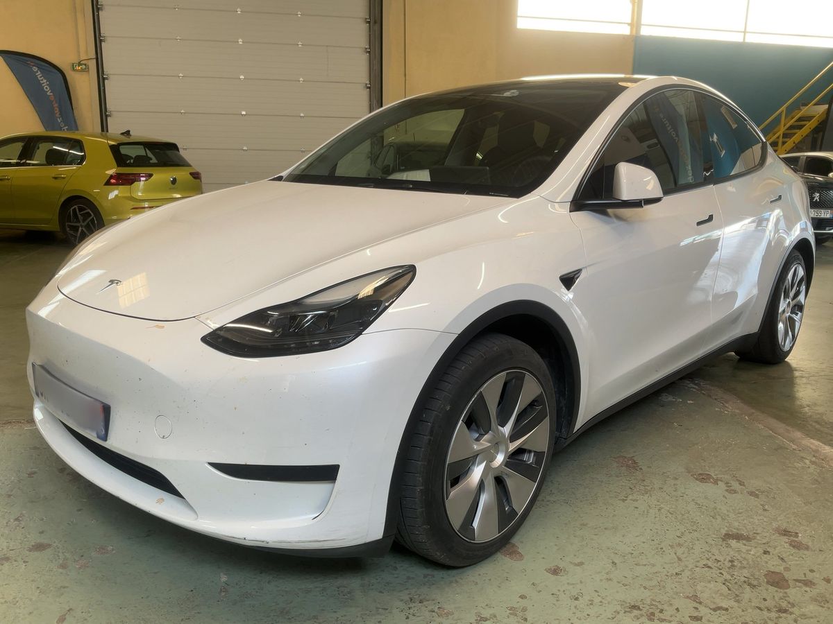 Tesla Model 2022
