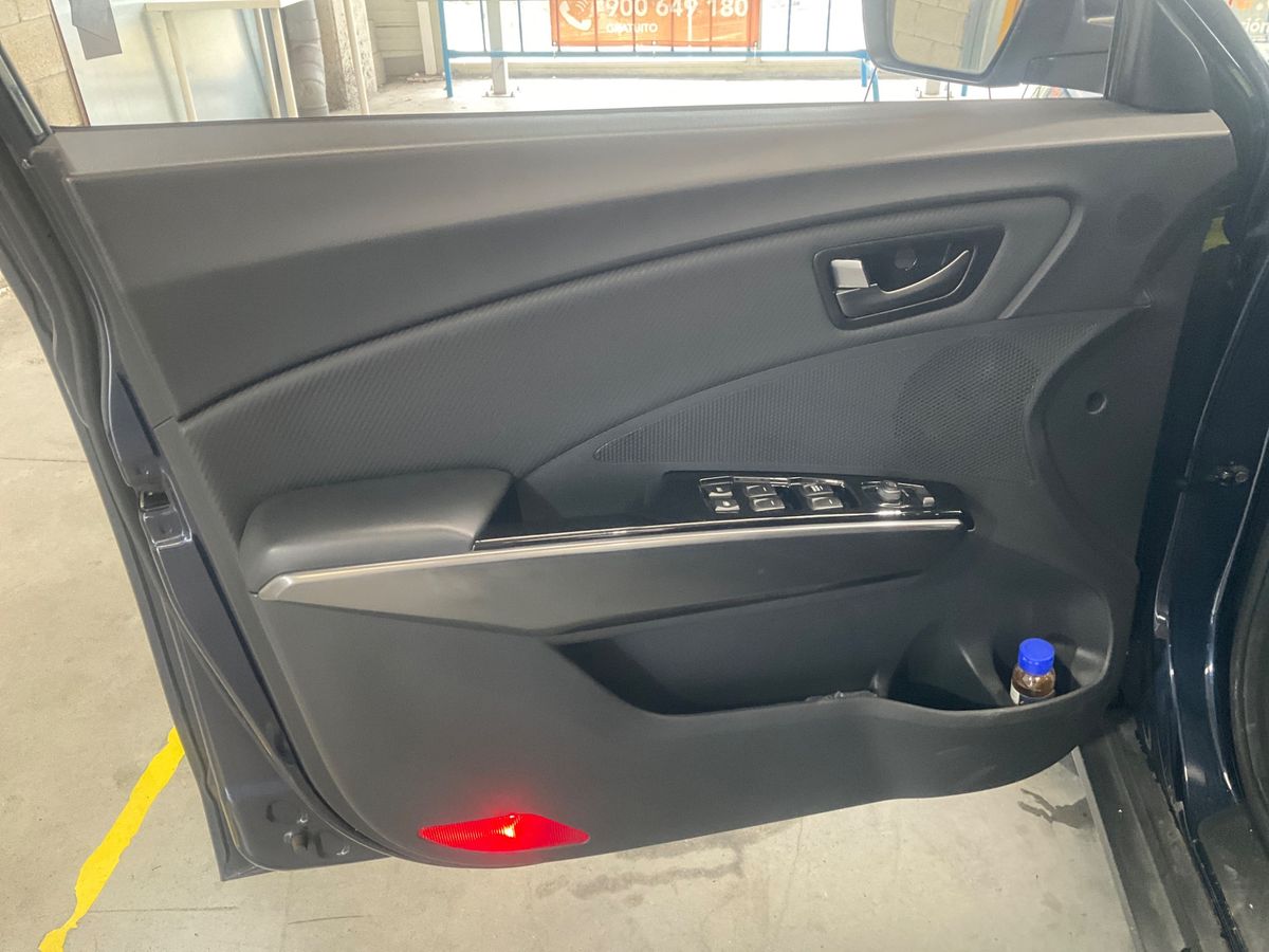 Ssangyong Tivoli 2022 — photo 24