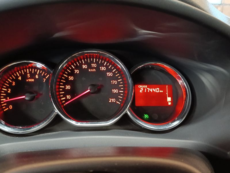Dacia Sandero 1.5 dCi Stepway Prestige 2013 – снимка 4