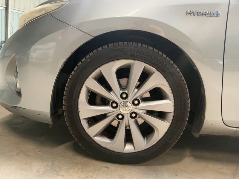 Toyota Auris 1.8 Hybrid Dynamic 2013 – снимка 3