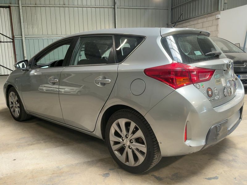 Toyota Auris 1.8 Hybrid Dynamic 2013 – снимка 6