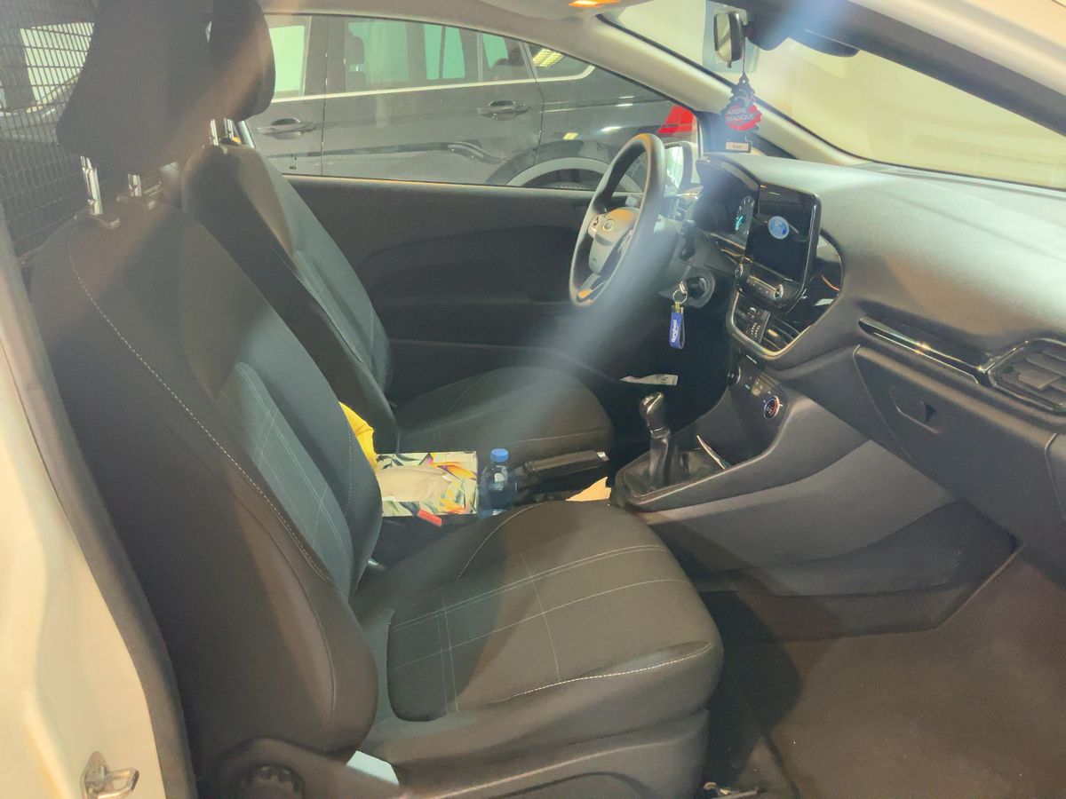 Ford Fiesta 2021 — photo 17