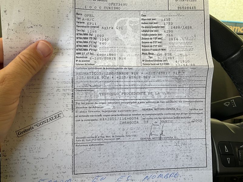 Opel Astra GTC 1.9 CDTI Cosmo — zdjęcie 6