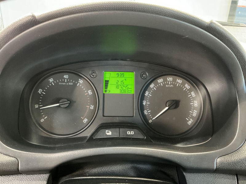 Skoda Fabia 1.2 TSI Ambition 2012 – снимка 4