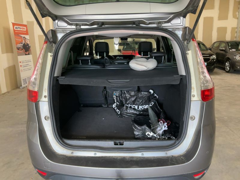 Renault Grand Scenic 1.6 dCi Energy Bose — zdjęcie 10