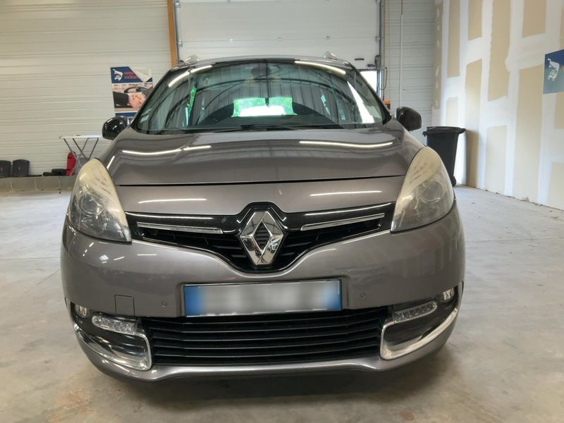 Renault Grand Scenic 1.6 dCi Energy Bose — zdjęcie 9
