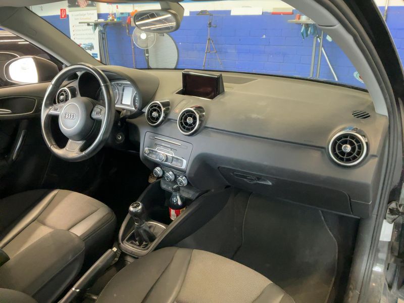Audi A1 1.4 TDI Sport — zdjęcie 12