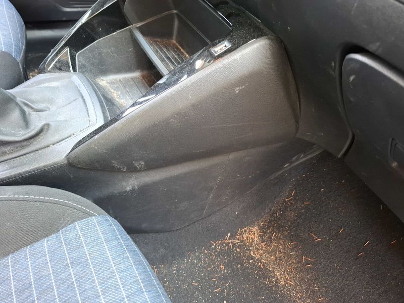 Peugeot 208 1.5 Blue-HDi Premium 2021 – снимка 86