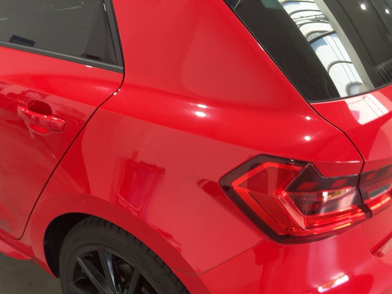 Audi A1 Sportback 40 TFSI S line — zdjęcie 3