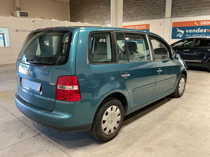Volkswagen Touran 1.9 TDI Conceptline 2005 – снимка 2